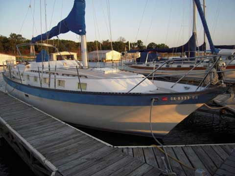 Lancer 38, 1982 sailboat