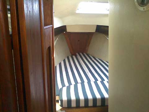 Stellar 30, 1986 sailboat