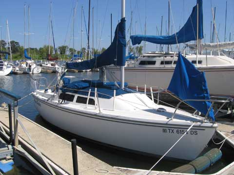 Catalina 22 sailboat