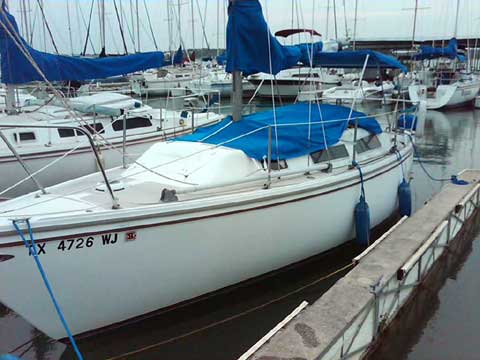 Catalina 25 sailboat