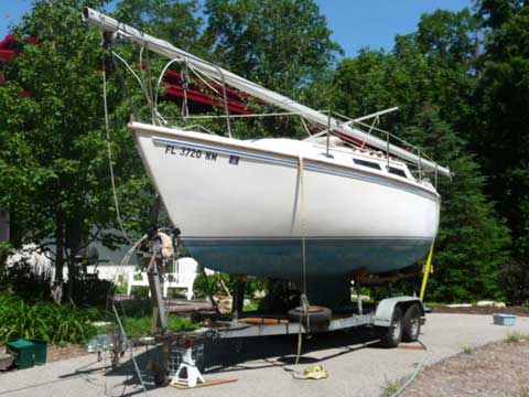 Catalina 25 sailboat
