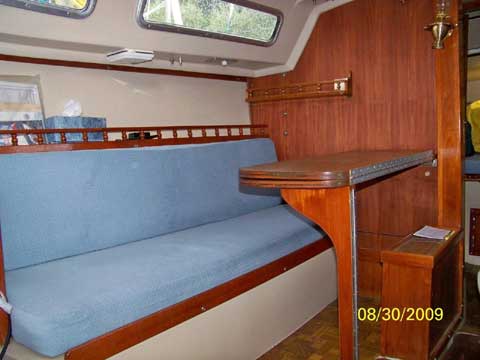 Catalina 25 sailboat