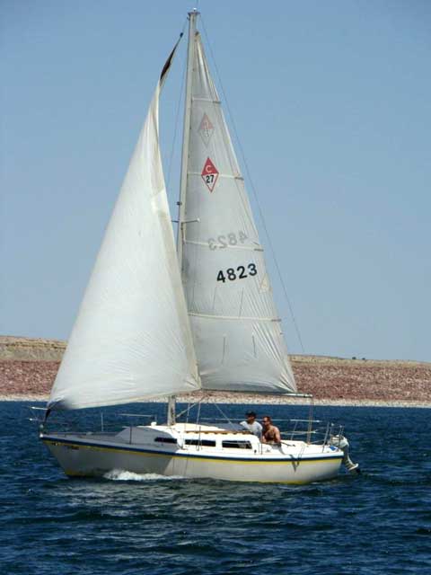 Catalina 27 sailboat