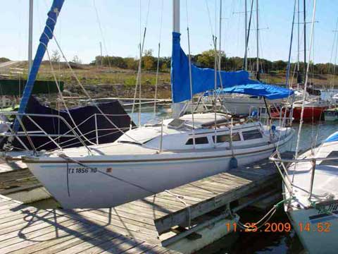 Catalina 27 sailboat