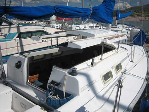 Hunter 25.5 sailboat