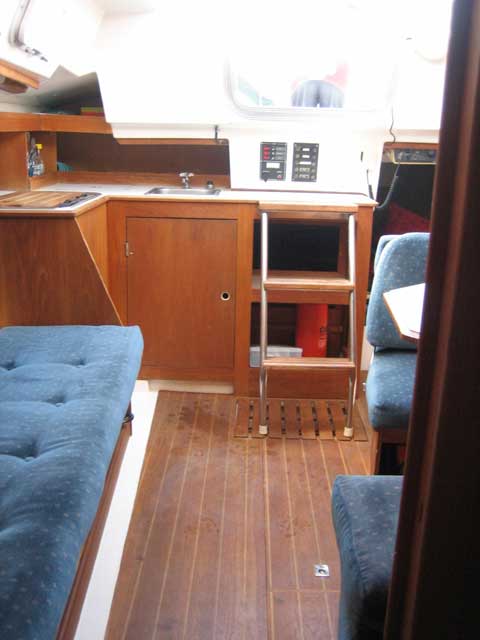 Hunter 25.5 sailboat