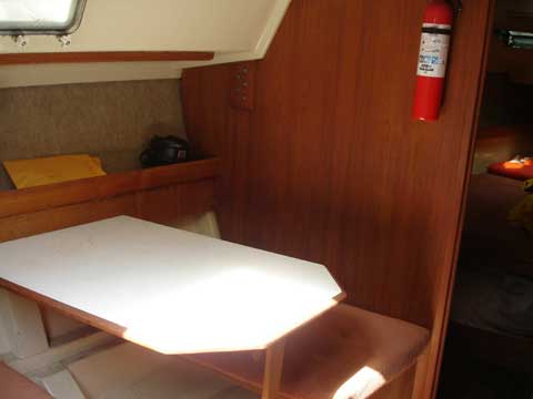 Hunter 25.5 sailboat