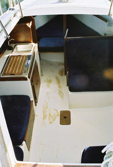 1987 Laguna 24
