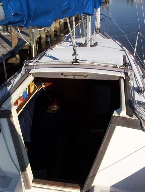 Laguna 26 sailboat