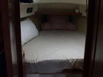 Pearson 34, V berth