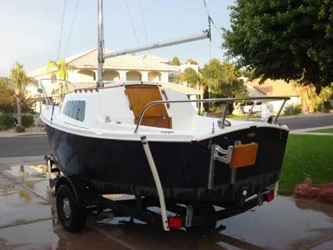 West Wight Potter HMS 18 sailboat