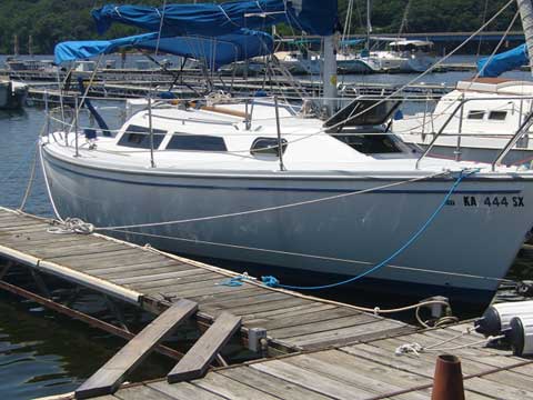 Catalina Capri 26, 1995 sailboat
