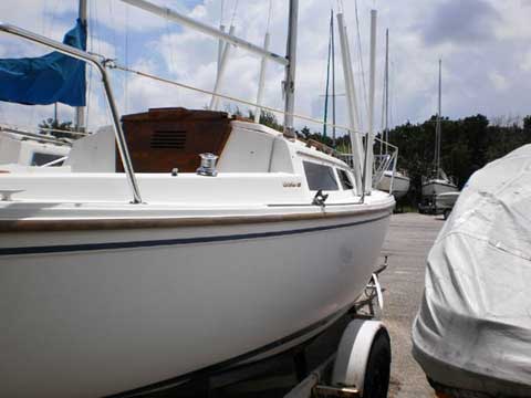 Catalina 22 Swing Keel, 1986 sailboat