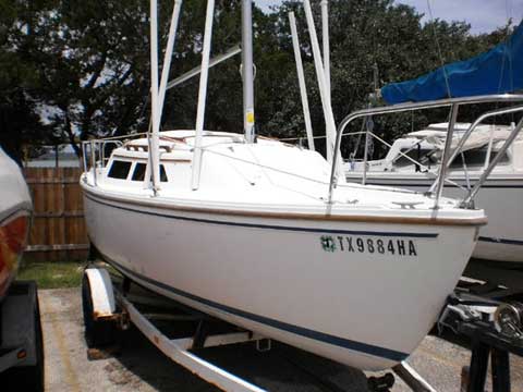 Catalina 22 Swing Keel, 1986 sailboat