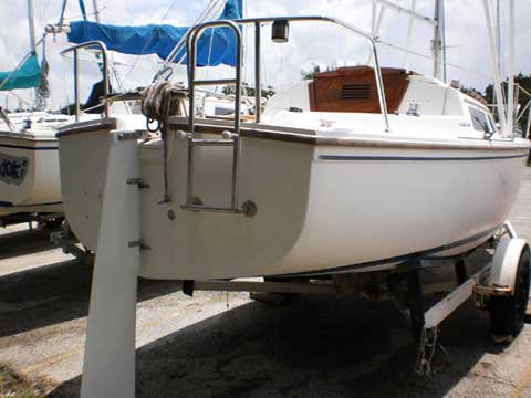Catalina 22 Swing Keel, 1986 sailboat