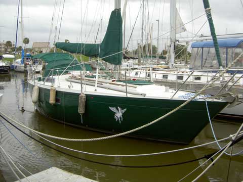 Dufour 35, 1981 sailboat