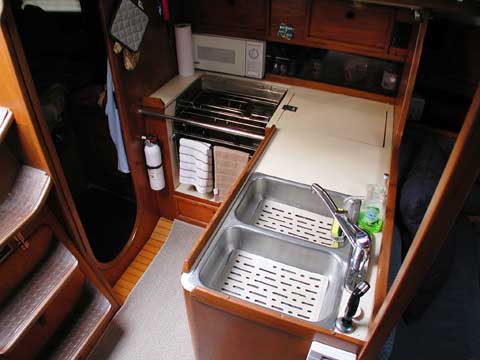 Kirie Elite 37, 1984 sailboat