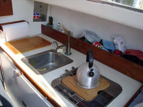 Morgan 24 Keel/Centerboard Sloop, 1968 sailboat