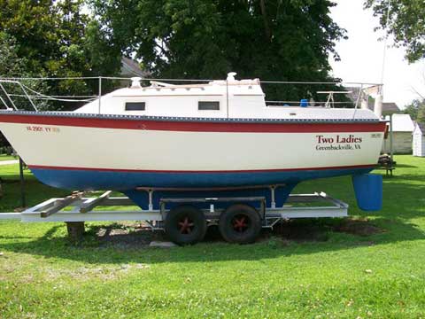 Watkins 25, 1983 sailboat