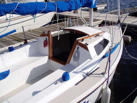 Catalina Capri 18, 1987 sailboat