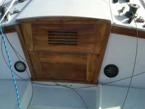 Catalina Capri 25, 1980 sailboat