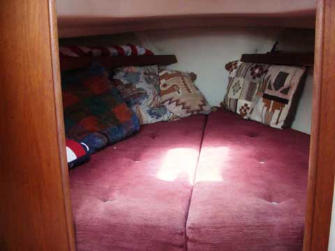 C and C 25 fin keel, 1981 sailboat