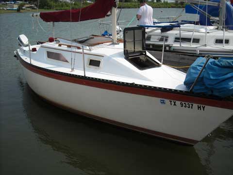 Hunter 22, 1983 sailboat