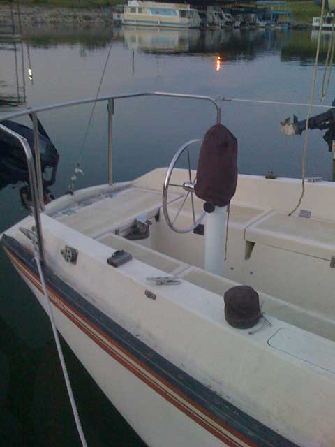 Hunter 25, 1983 sailboat