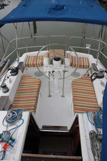 Hunter 34.5, 1984 sailboat