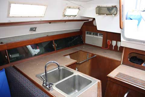 Hunter 34.5, 1984 sailboat