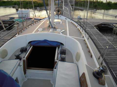 Lancer 38, 1982 sailboat
