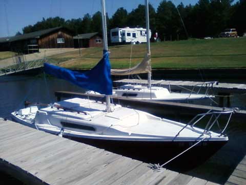 Venture 2-22, 1971 sailboat
