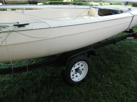 Advance Sweet 16, 1972 sailboat