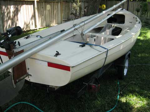 Advance Sweet 16, 1972 sailboat