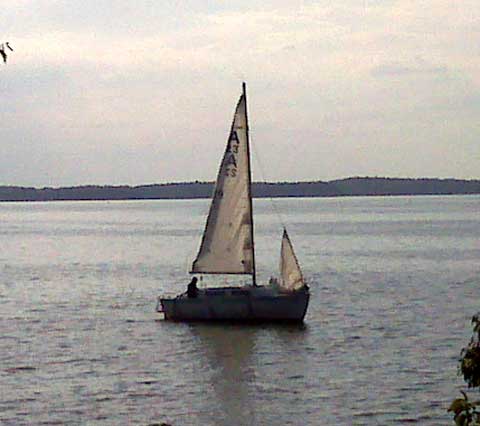 Aquarius 23 sailboat