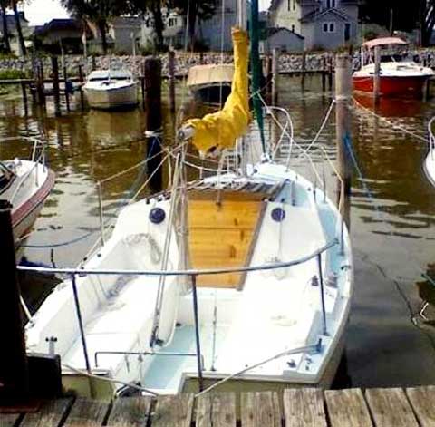 Catalina 22 sailboat