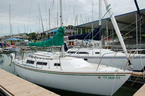 Catalina 25 sailboat