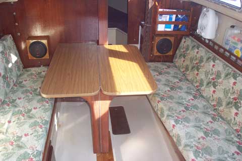 Catalina 25 sailboat
