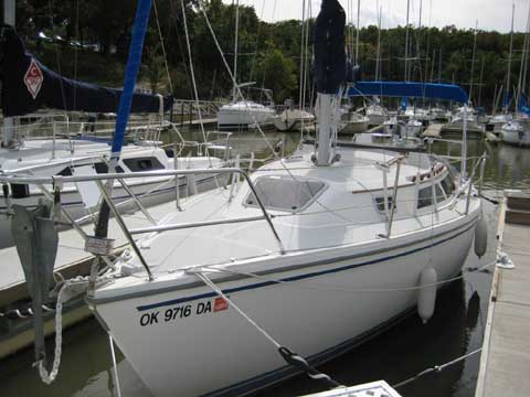 Catalina 28 sailboat