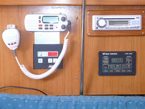 Catalina 320, 2000 sailboat