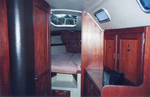 Catalina 38', 1981 sailboat