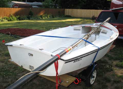 Holder 14 sailboat