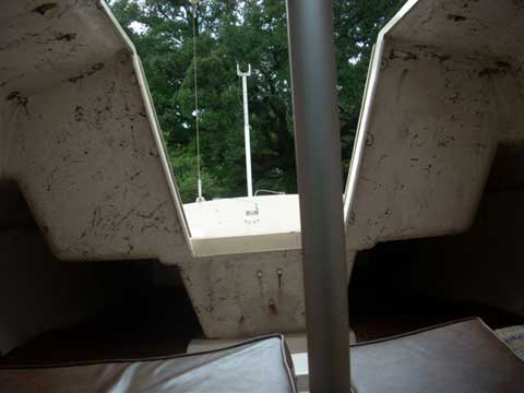 Holder 17 sailboat