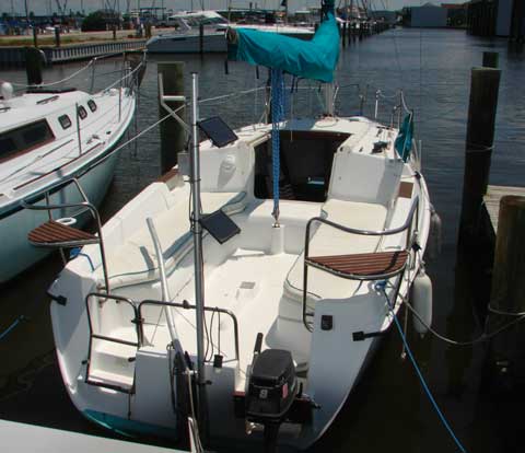 Hunter 23.5 sailboat