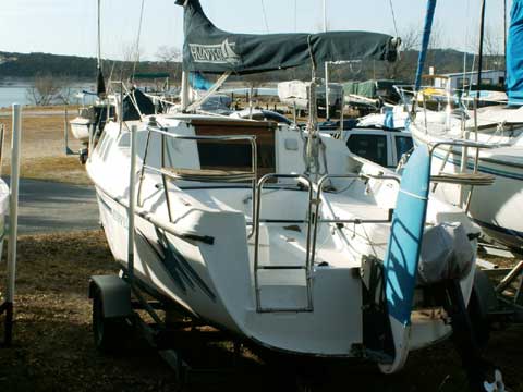 Hunter 235, 1997 sailboat