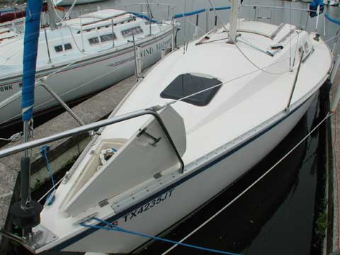 Hunter 25.5 sailboat