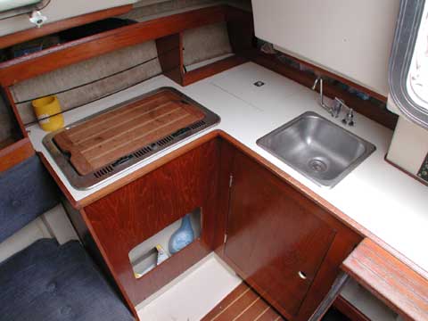 Hunter 25.5 sailboat