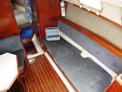 Hunter 25.5 sailboat