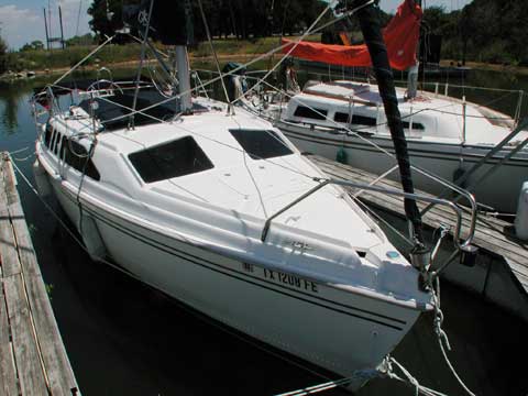 Hunter 260 sailboat