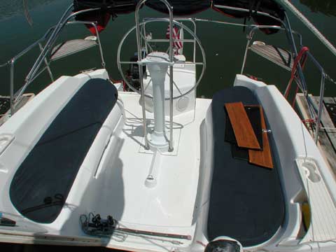 Hunter 260 sailboat